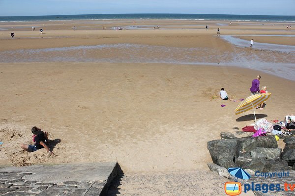 Beach at low tide in Vierville sur Mer