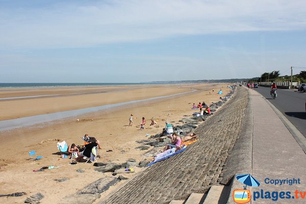 Plage de Vierville en direction de St Laurent