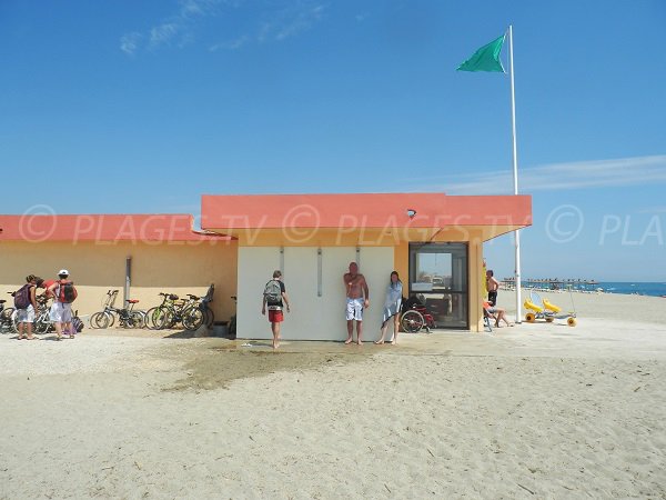 First aid station of Village Sud beach - Port Barcares
