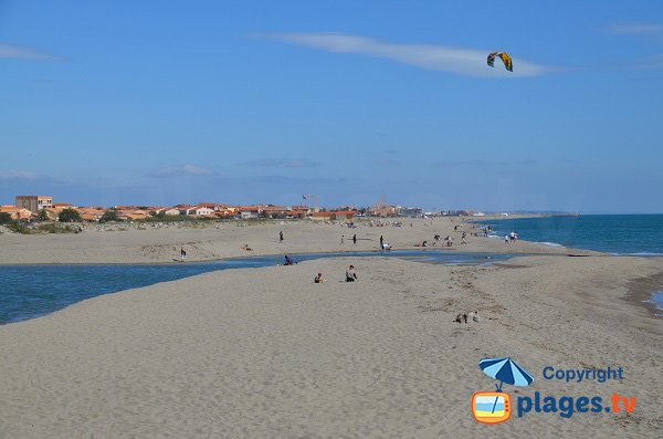 Photo of South beach in Barcarès in France