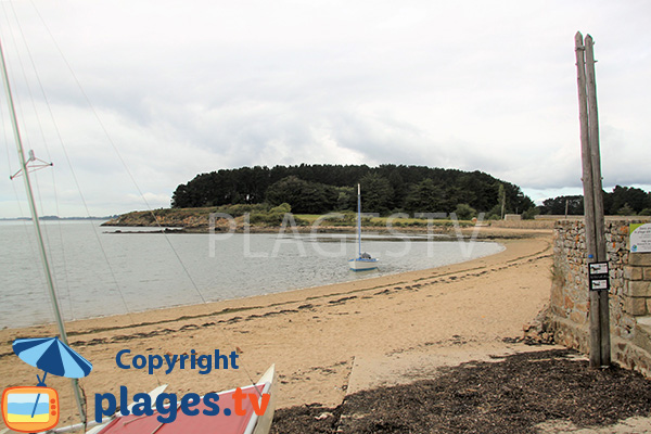 Cale sur la plage de la Villeneuve - Séné