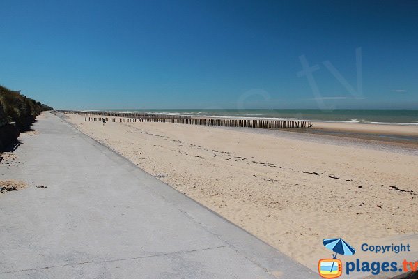 Plage de sable entre Sangatte et Blériot