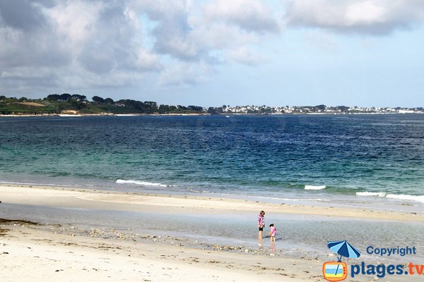 Plage de Guissény avec vue sur les plages de Plouguerneau 