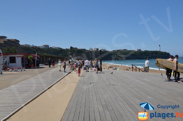 Front de mer d'Anglet au niveau de la plage du VVF