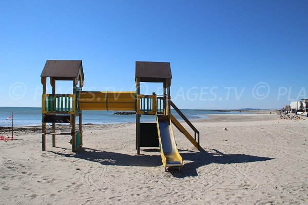 Parco giochi per bambini sulla spiaggia Zenith di Palavas 