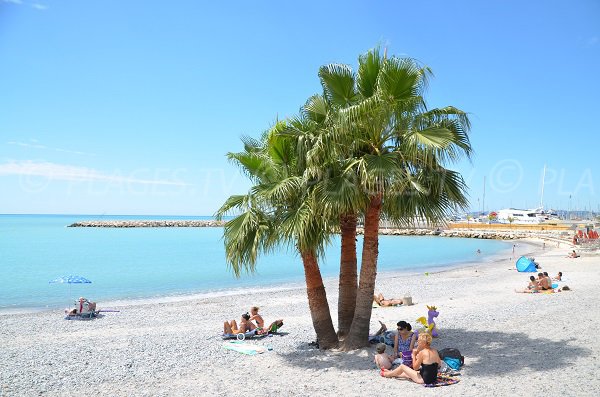 Plage des Goelands à St Laurent du Var