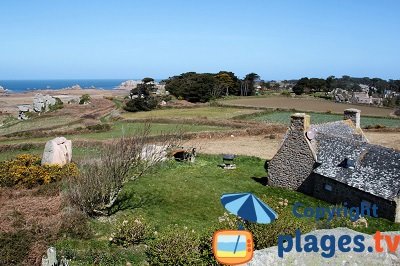 Village de Plougrescant en Bretagne