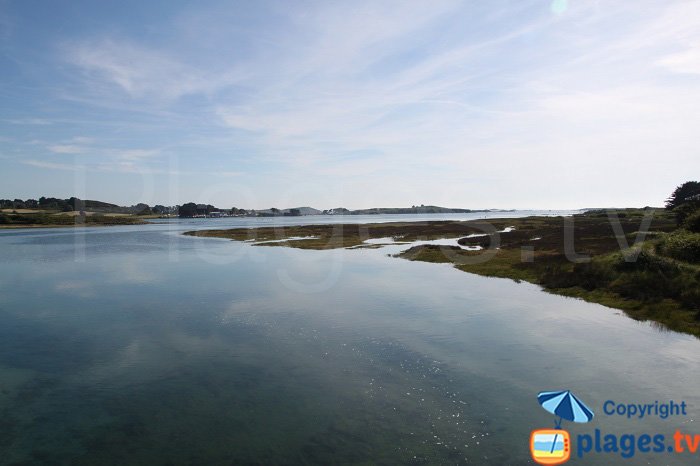 Vue sur la baie de Pleumeur Bodou depuis le pont de l'Ile Grande