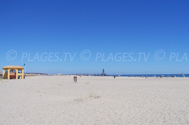 Port Leucate et sa grande plage de sable