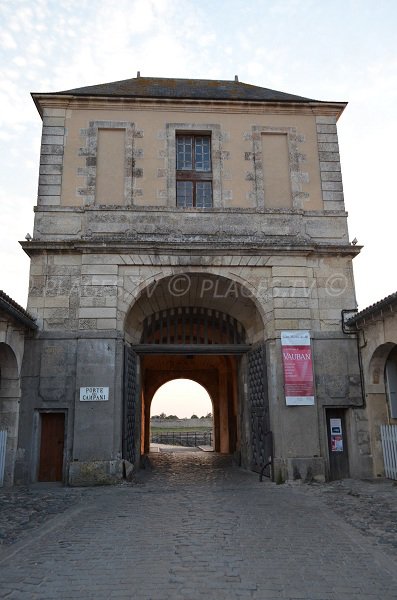 Door of the Campani in Ile de Re - France