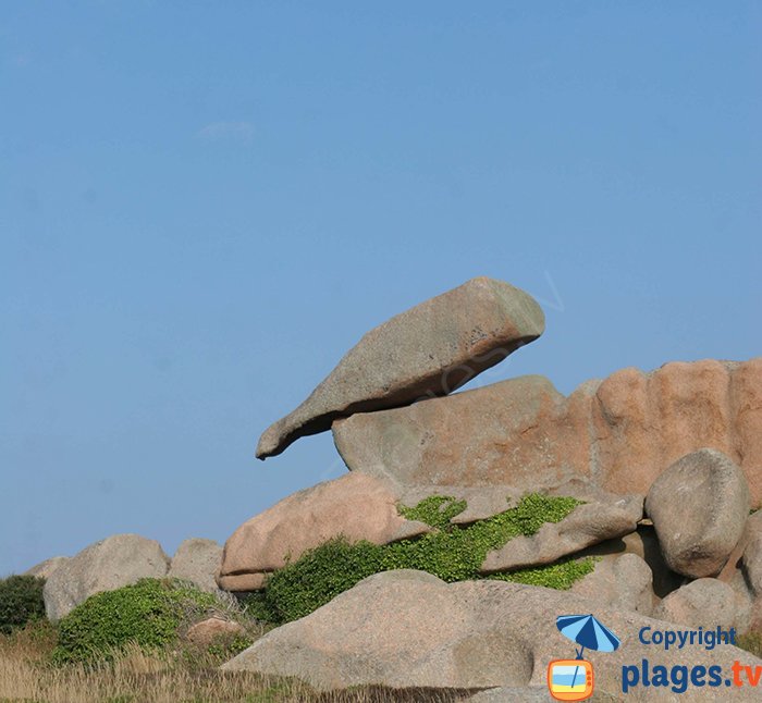 Bottle-shaped rock on the Pink Granite Coast