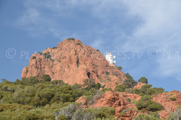 Vue sur le sémaphore du Dramont