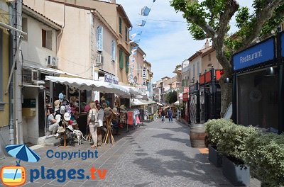 Ruelle dans la vieille ville de Ste Maxime