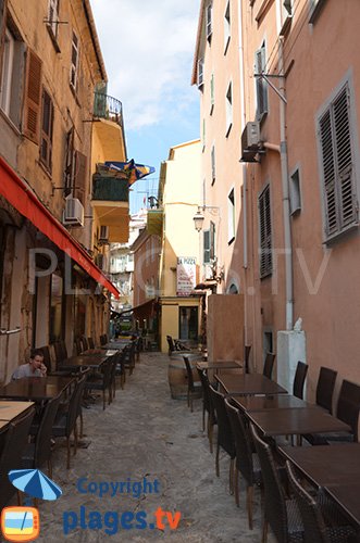 Ruelle dans le vieux Ajaccio