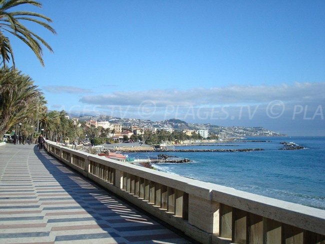 Front de mer dans la province d'Imperia - San Remo