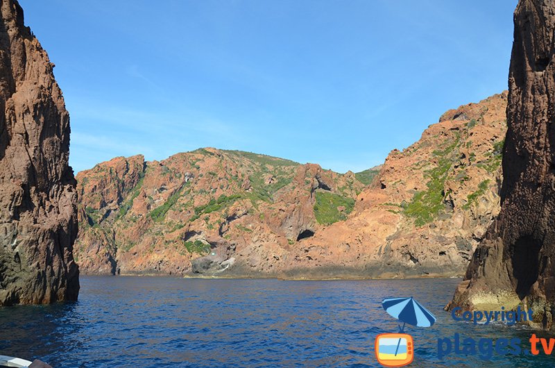 Scandola et Piana : la corse rouge