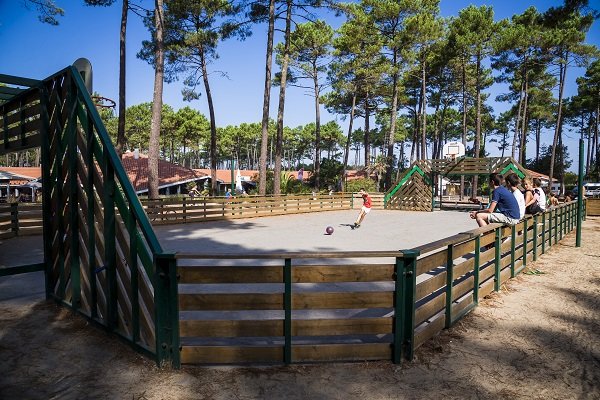 Terrain de sports au camping Les Oyats à Seignosse