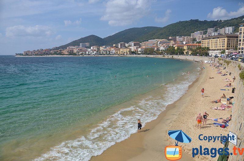 St François la plage la plus proche du centre d'Ajaccio