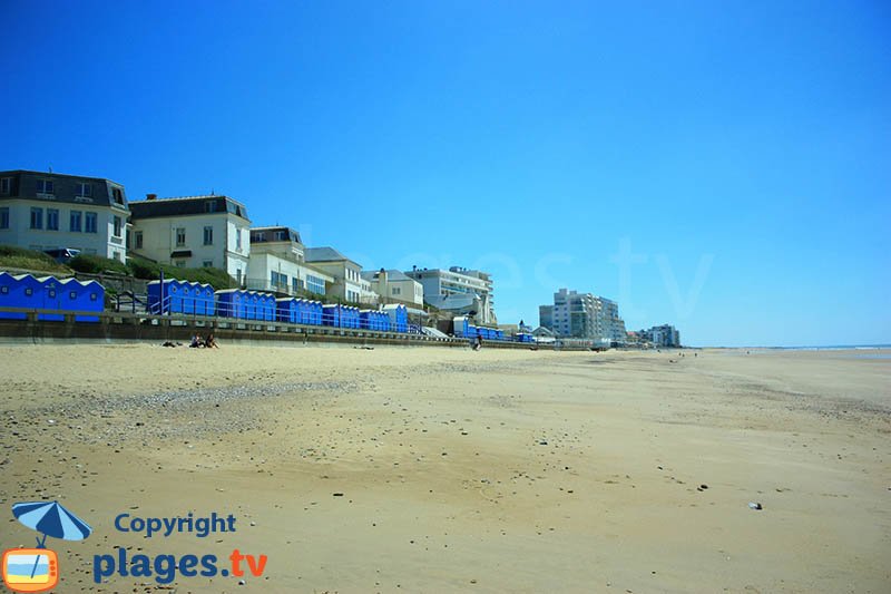 Centre de Saint Gilles Croix de Vie avec la plage