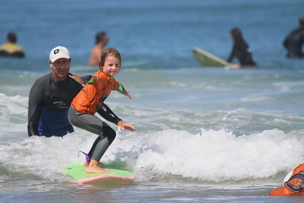 Cours de surf pour les débutants à Hossegor
