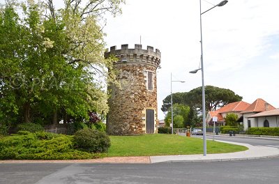 Tour d'Arès au bord du bassin d'Arcachon