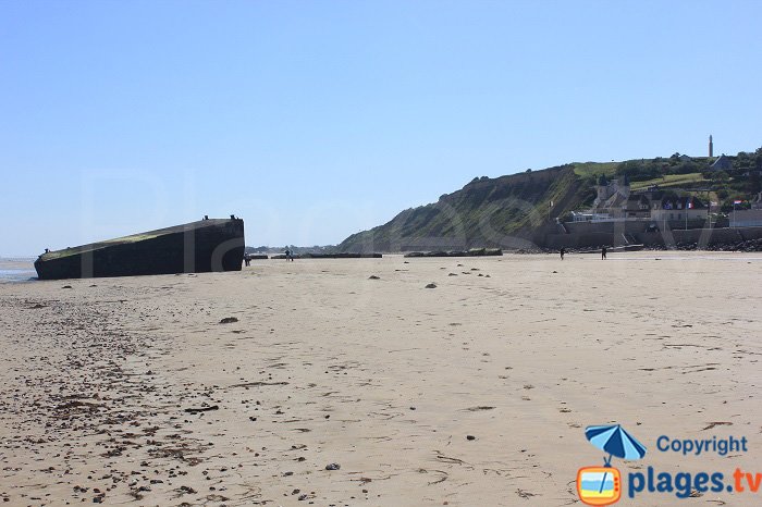 Vestige du Port Artificiel d'Arromanches