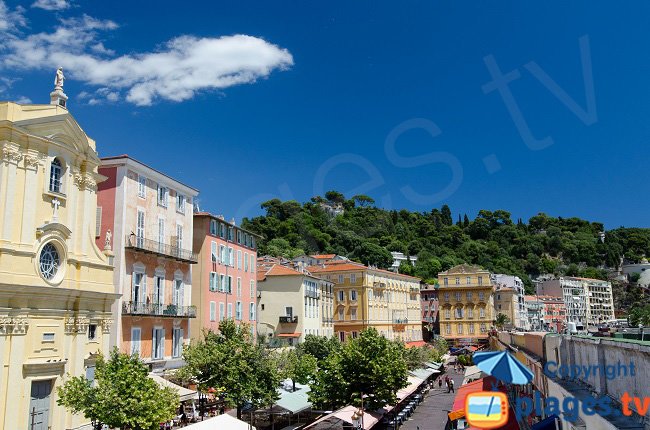 Le cours Saleya dans le Vieux Nice