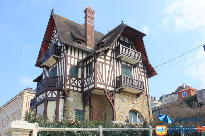 Villa les Algues située en bord de mer - Villers sur Mer