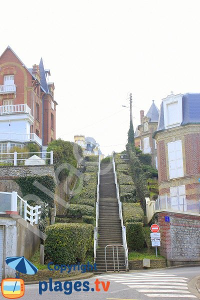 Accès de la ville haute de Villers sur Mer - Calvados