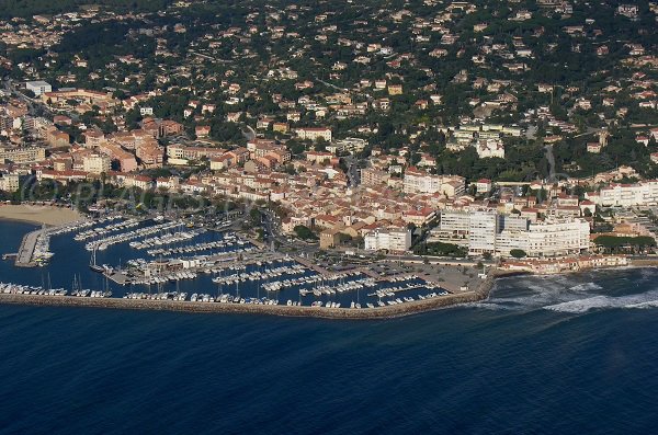 Vista aerea della spiaggia del centro di Ste Maxime