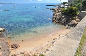 Plage de la tour génoise