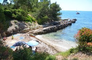 Crique Portet - Iles de Lérins - Ste Marguerite