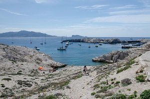 Port Pomegues Calanque - Ile de Frioul