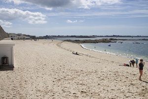 Grande Plage Beach - Port-Louis