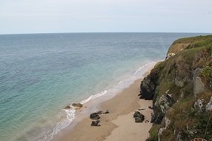 Beach and coves of Porh Huelén  - Locmaria